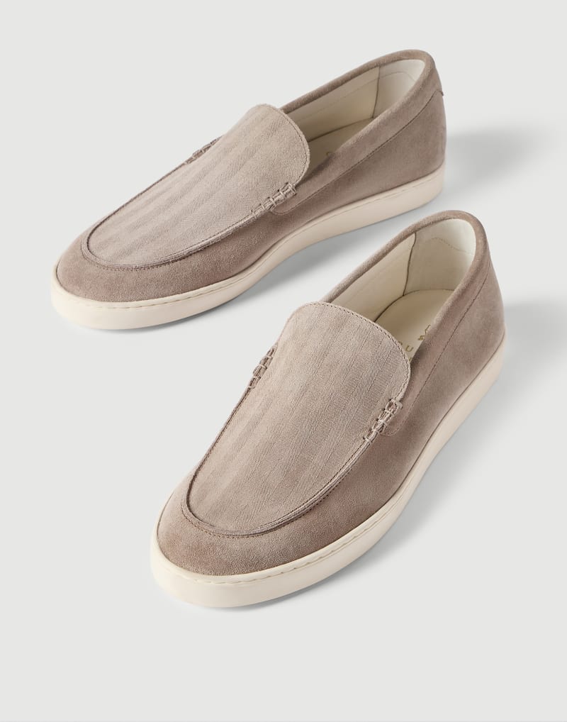 Brunello Cucinelli Slip-ons aus Veloursleder — Light Grey