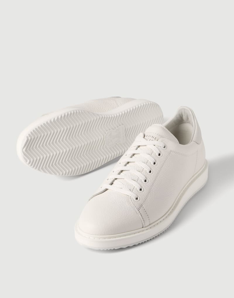 Brunello Cucinelli Sneakers aus genarbtem Kalbsleder — White