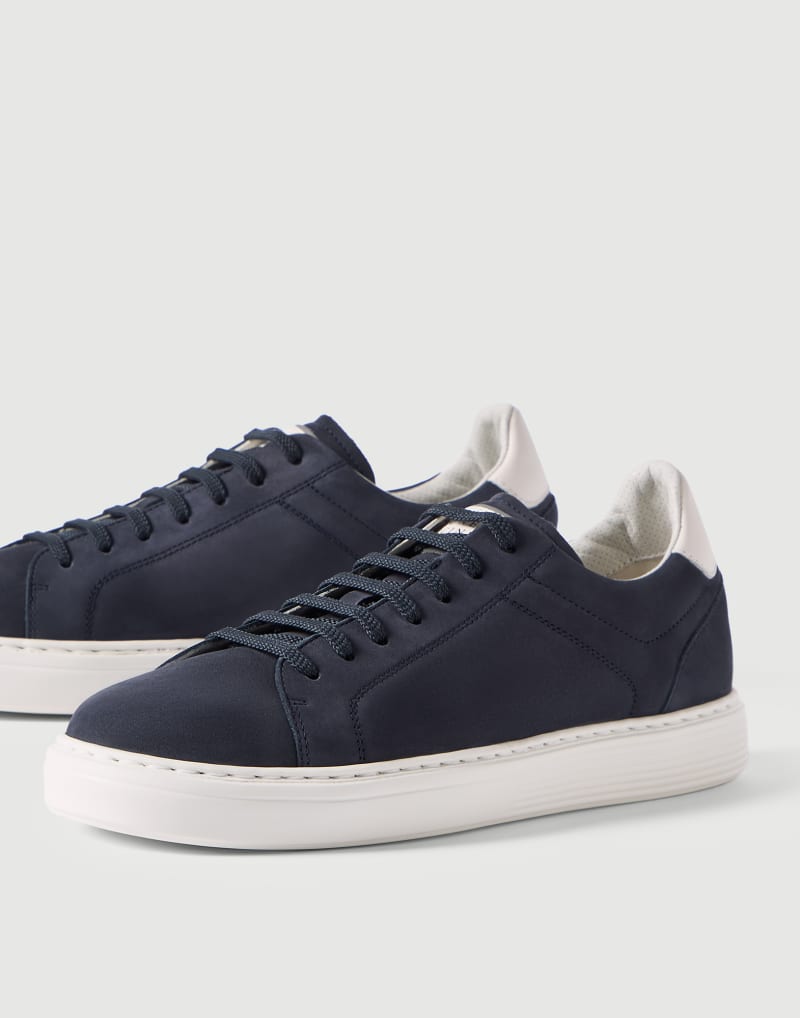 Brunello Cucinelli Sneakers aus Kalbsnubukleder — Blue
