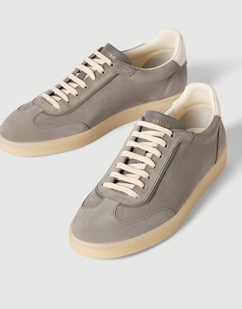 Brunello Cucinelli Sneakers aus Veloursleder — Light Grey