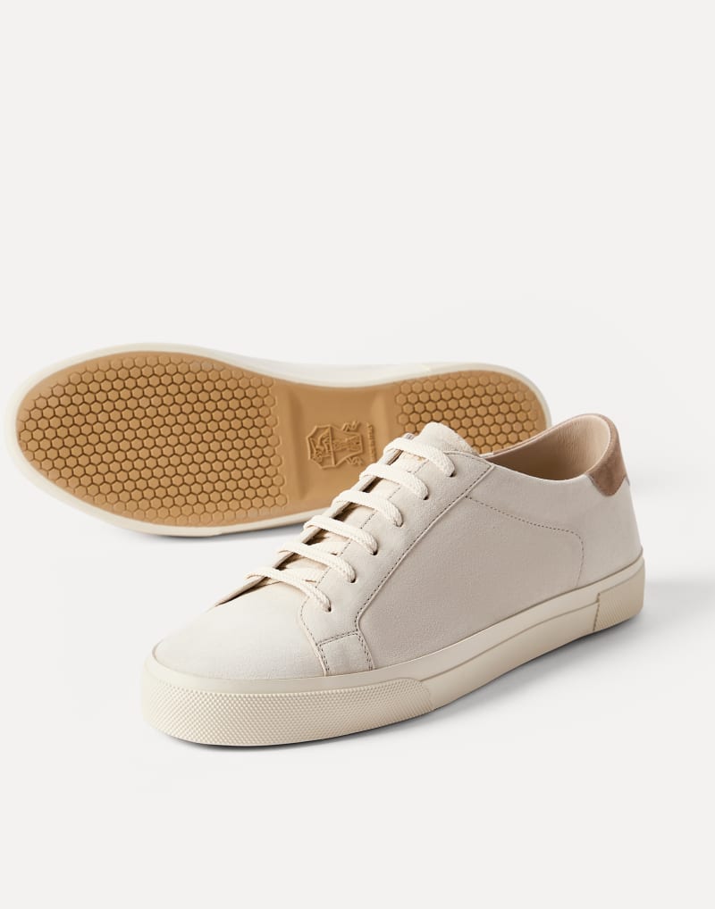 Brunello Cucinelli Sneakers aus Veloursleder — Sand