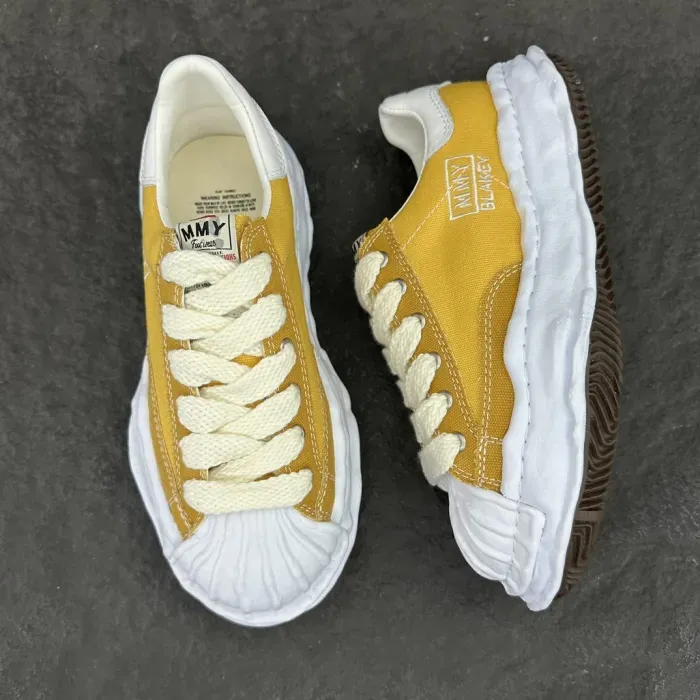 Mihara Yasuhiro Aison Mihara Yasuhiro MMY Blakey Sneaker — Yellow