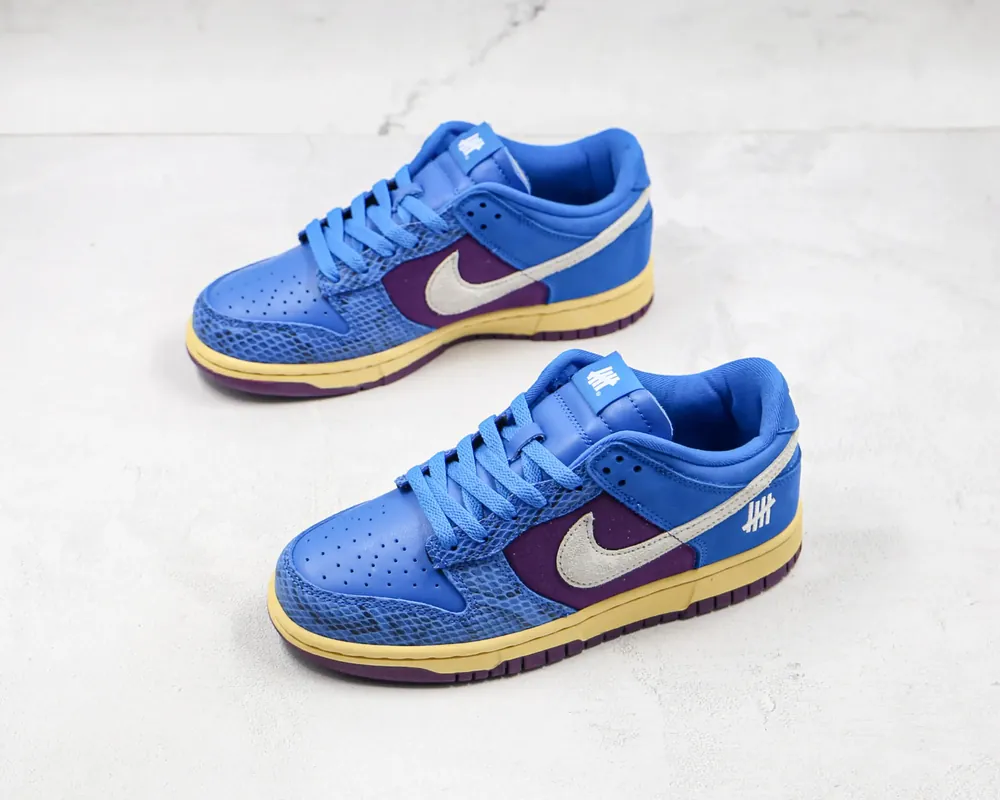 Nike NIKE PUNDEFEATED x Nike Dunk Low — Blue violet