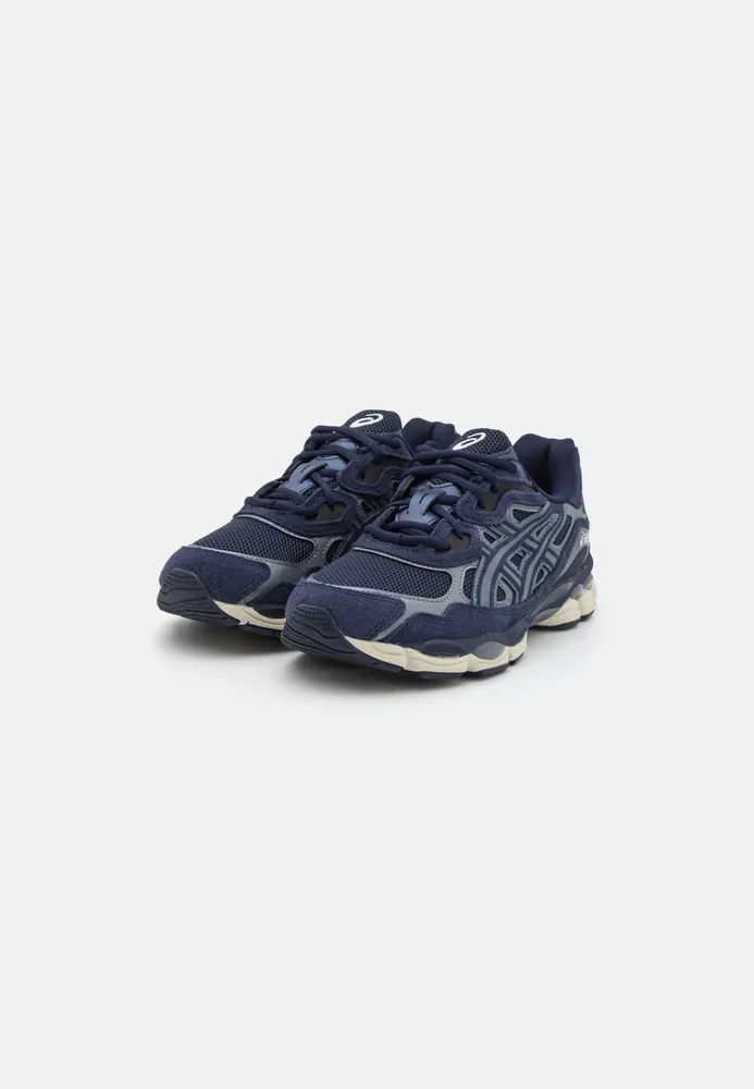 Asics — Produktbild