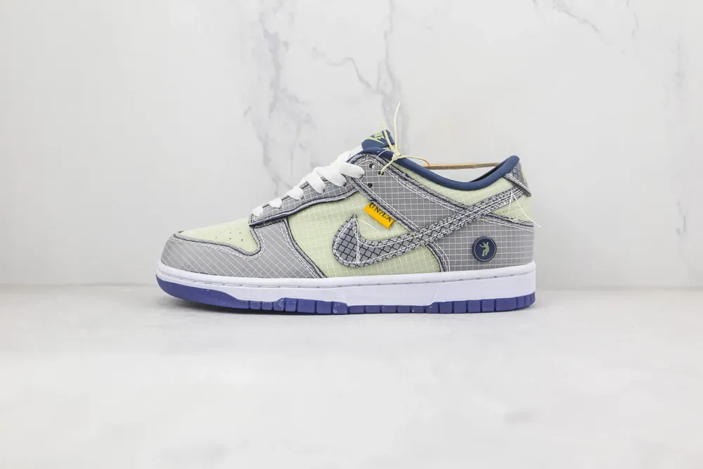 Nike NIKE SB Dunk Low Joint — Black and Green Stitches