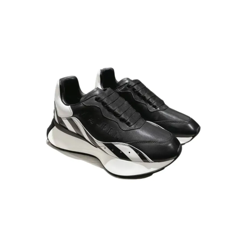 Alexander McQueen Alexander Mcqueen Sprint Runner Sneakers — Black White Leather