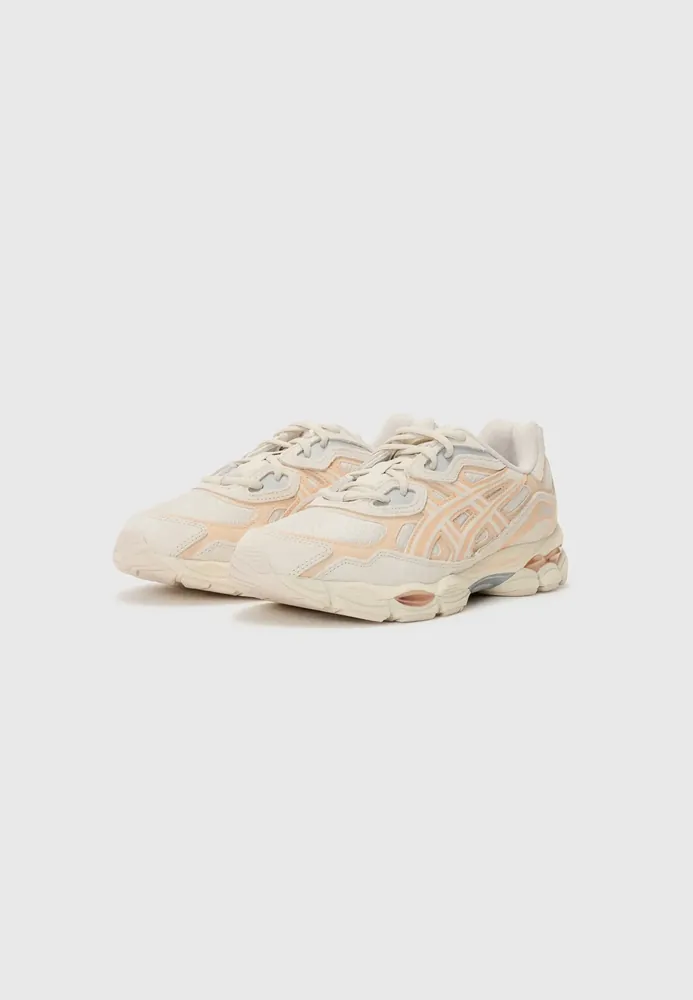 Asics — Produktbild