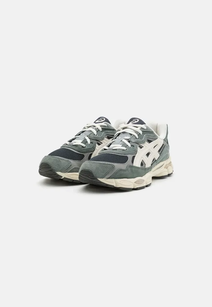 Asics — Produktbild