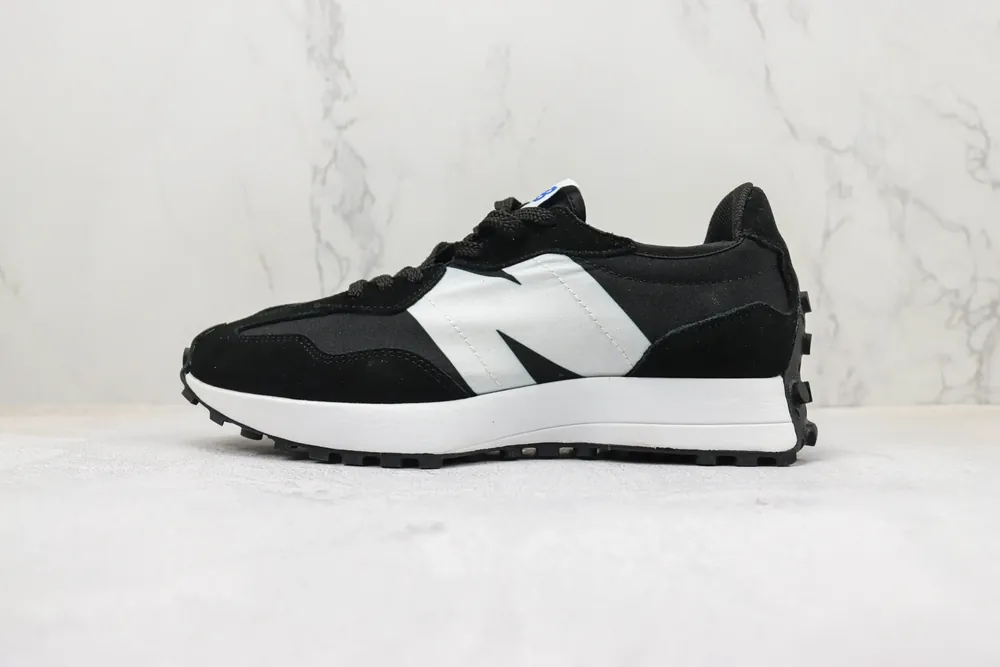 New Balance New Balance 327 — Black