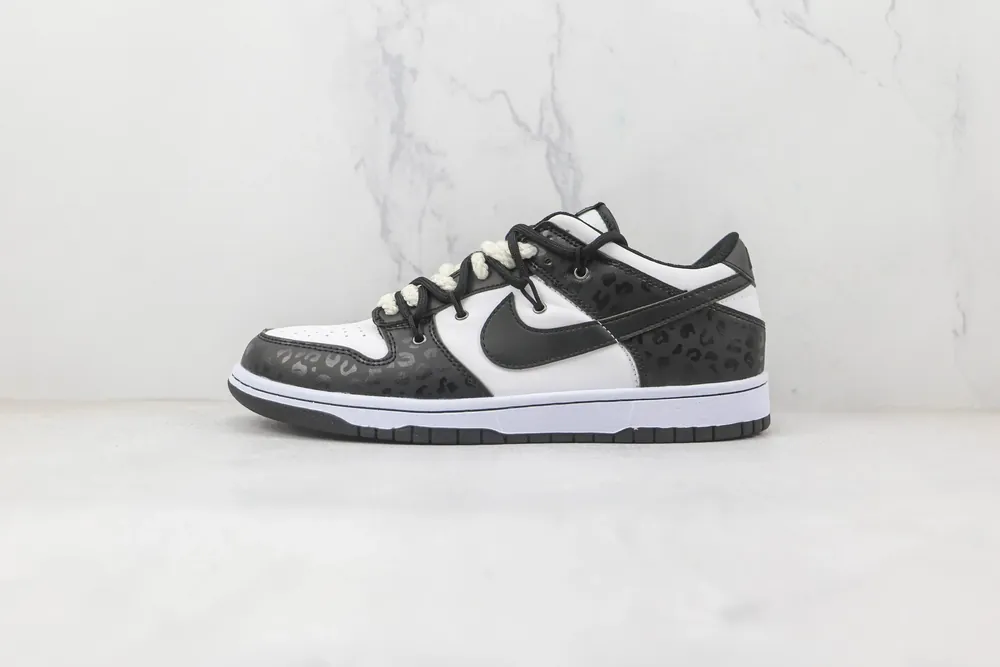 Nike NIKE SB Dunk Low — White black Drawstring