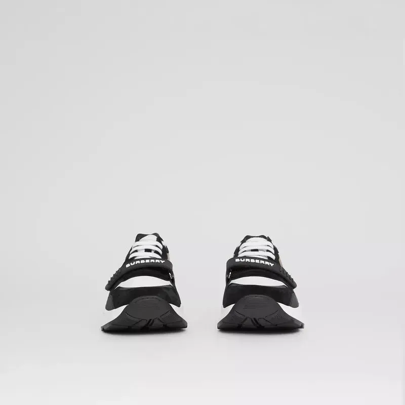 Burberry — Produktbild