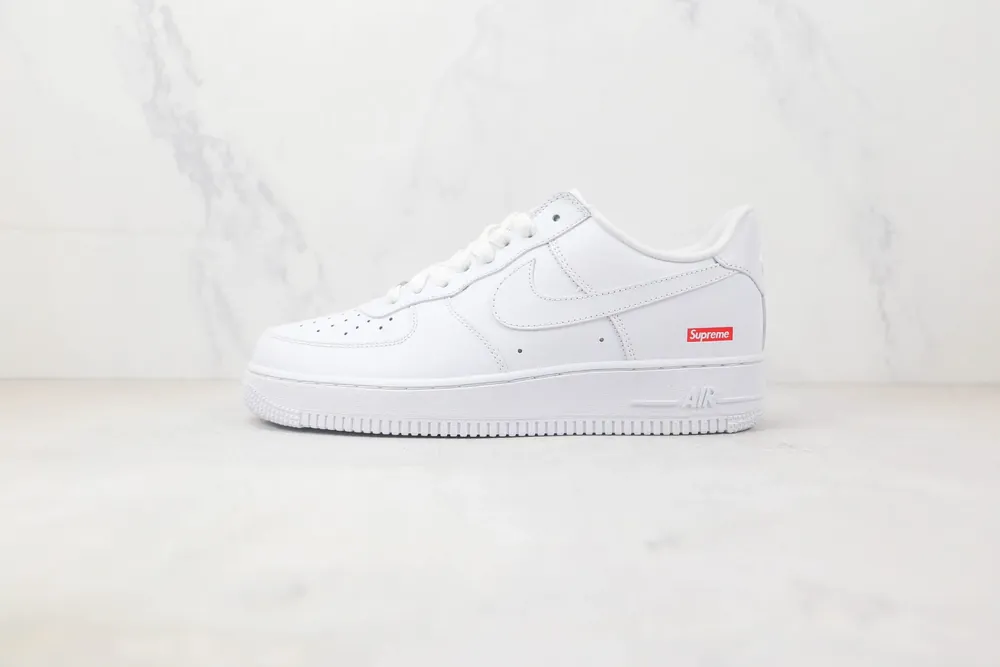 Nike Nike Air Force 1 07 Low — White Supreme