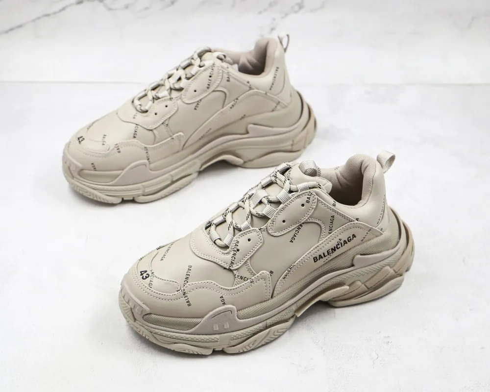 Balenciaga Balenciaga Triple — BEIGE BLACK LOGO
