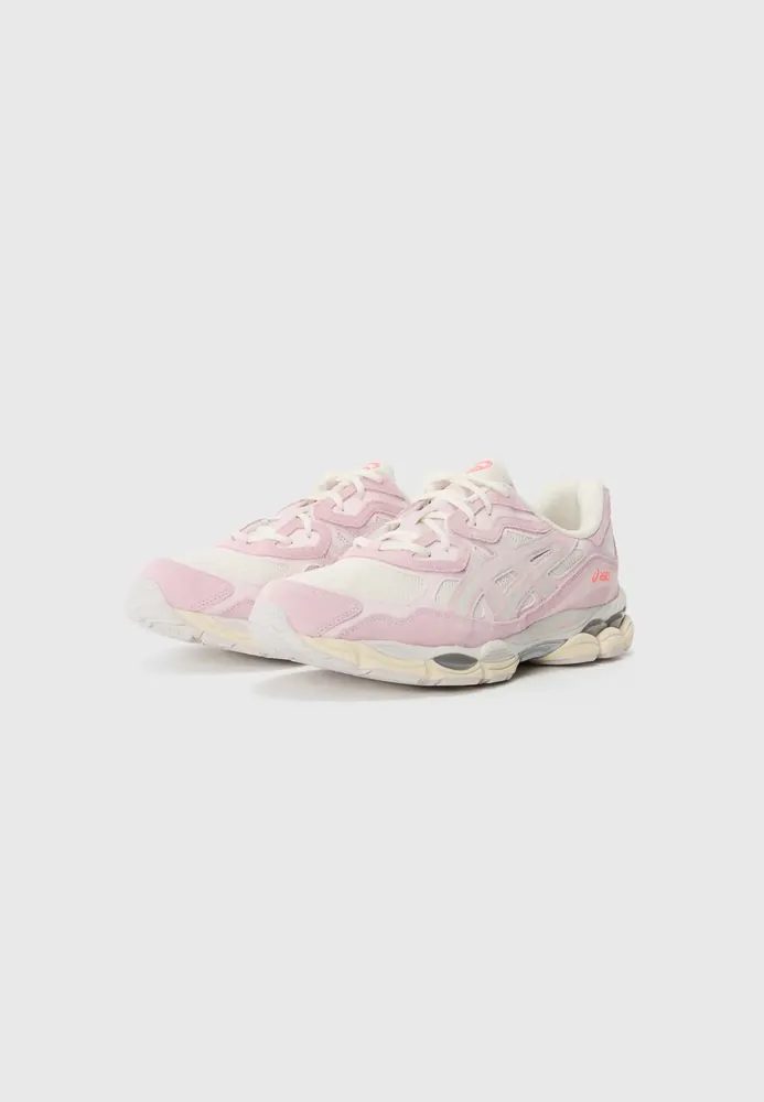 Asics — Produktbild