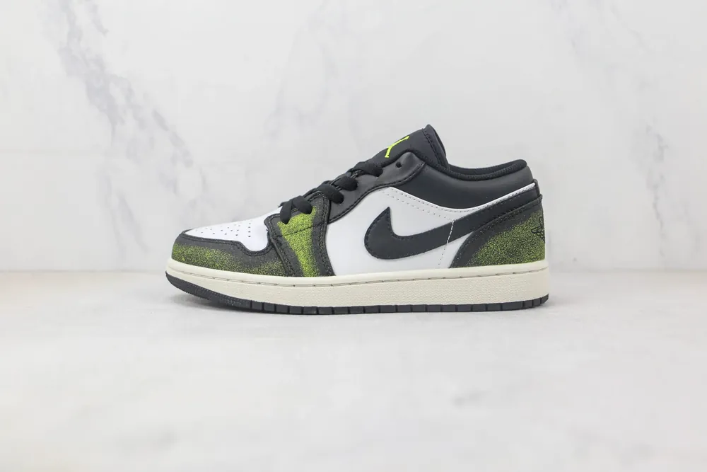 Jordan Nike Air Jordan 1 Low Wear Away Electric — Green