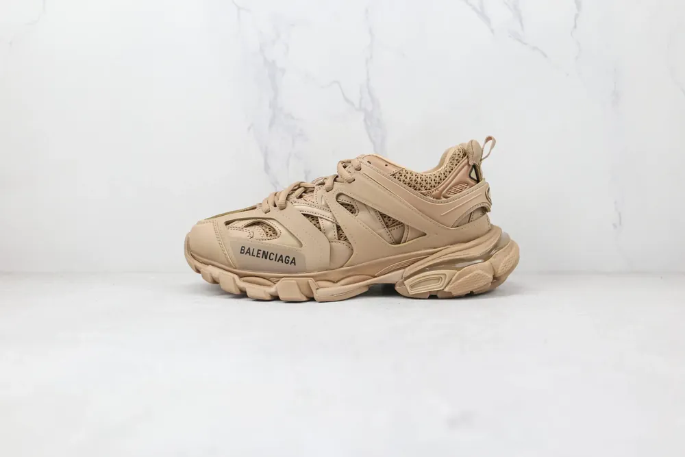 Balenciaga Balenciaga Triple S — Beige