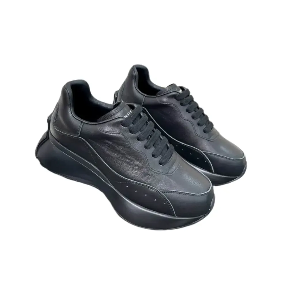 Alexander McQueen Alexander Mcqueen — Black Sprint Runner Sneakers Leather Upper