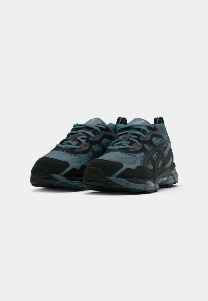 Asics — Produktbild