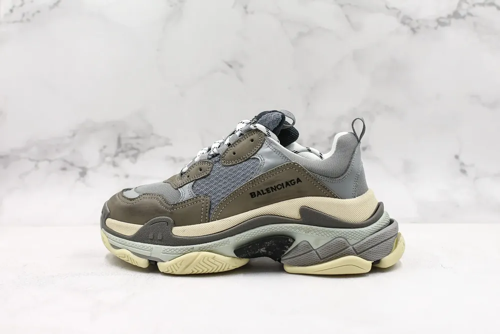 Balenciaga triple s