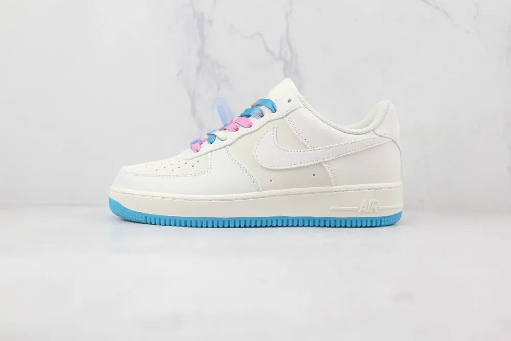 Nike Nike Air Force 1 07 Low — White and blue thermal induction
