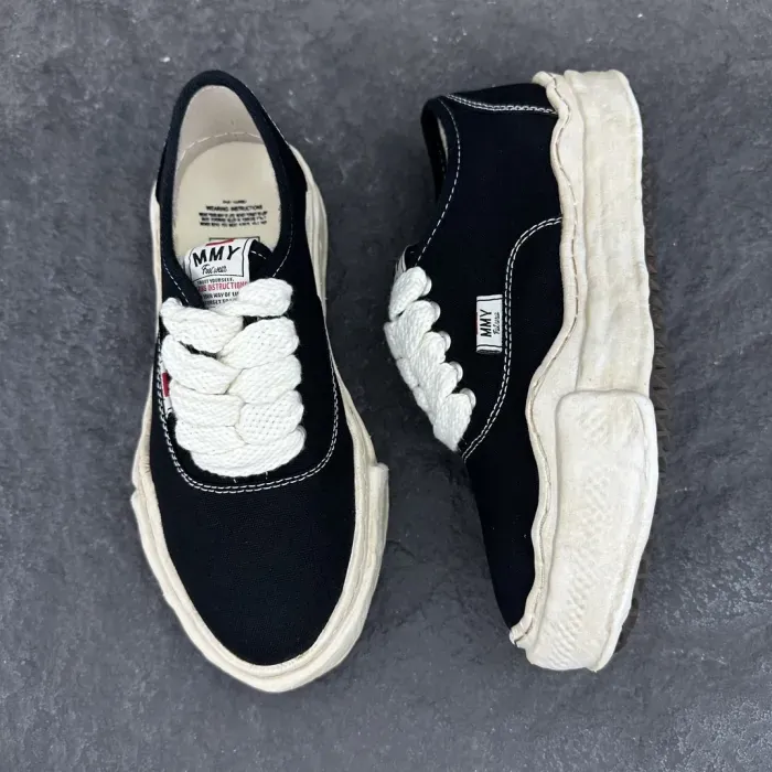 Mihara Yasuhiro Aison Mihara Yasuhiro MMY Sneaker — Black